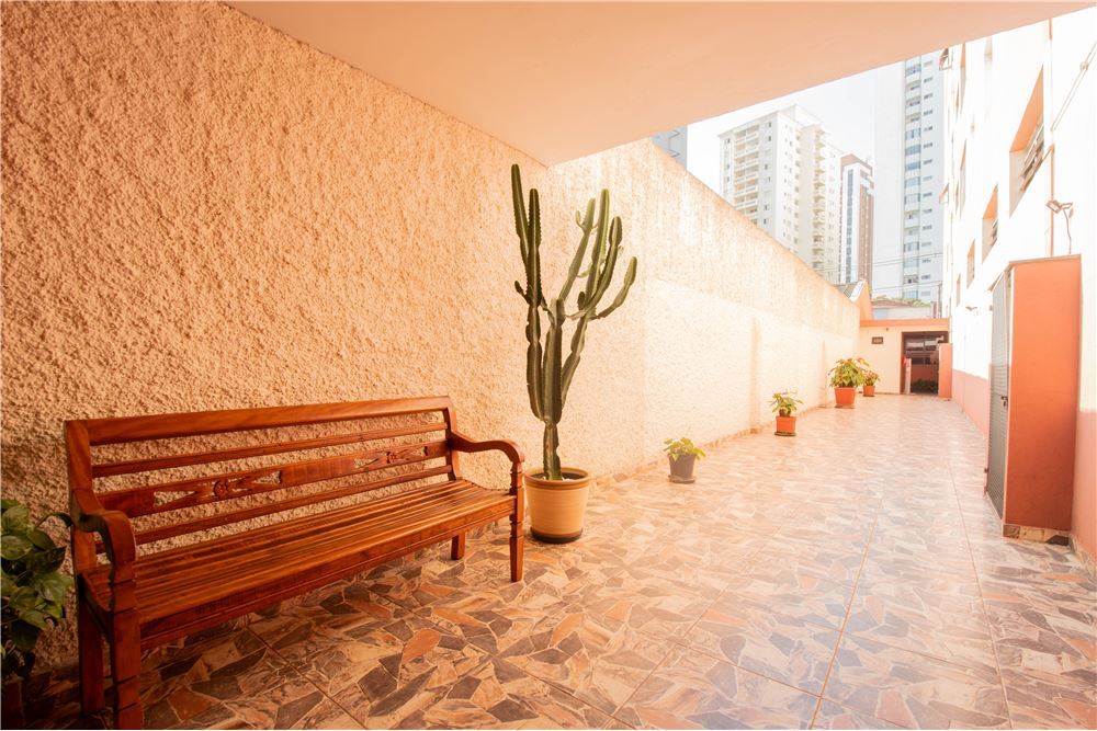 VOSA 2182 Apto 601241014-31 - REMAX Ville Exclusividades