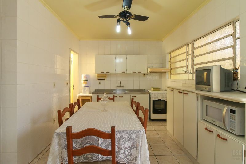 Residencial Multifamiliar de 7 quartos, 330m² no bairro Nonoai, em Porto Alegre | Eu Corretor