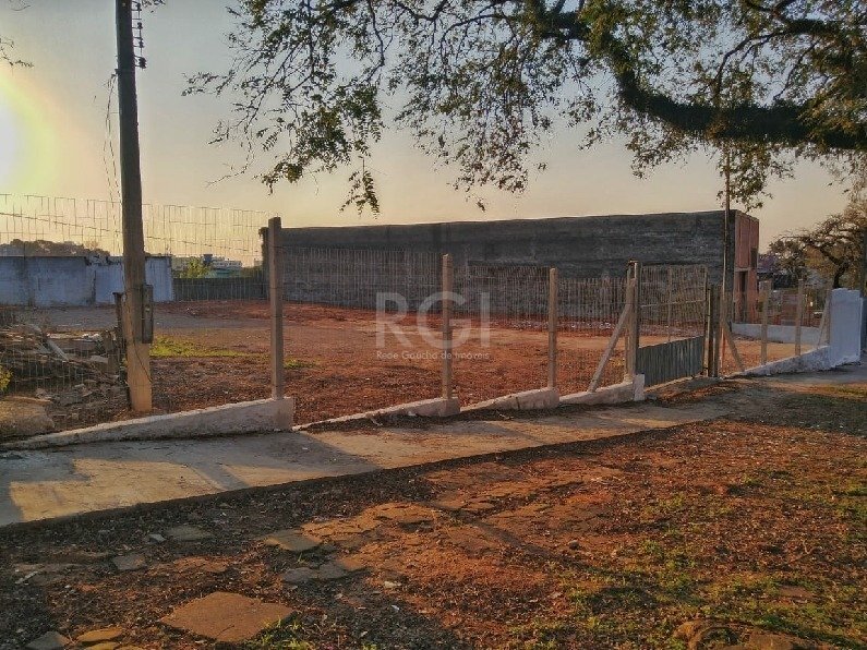 Residencial Multifamiliar de 1248m² no bairro Vila Jardim, em Porto Alegre | Eu Corretor