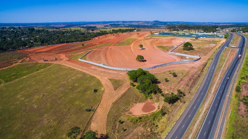 Solaris Laguna - Sousa Andrade