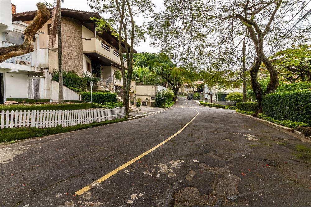 Residencial Multifamiliar de 5 quartos, 450m² no bairro Morumbi, em São Paulo | Eu Corretor