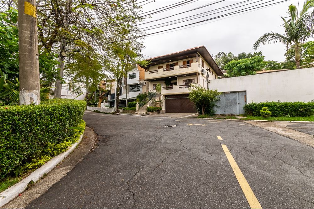 Residencial Multifamiliar de 5 quartos, 450m² no bairro Morumbi, em São Paulo | Eu Corretor