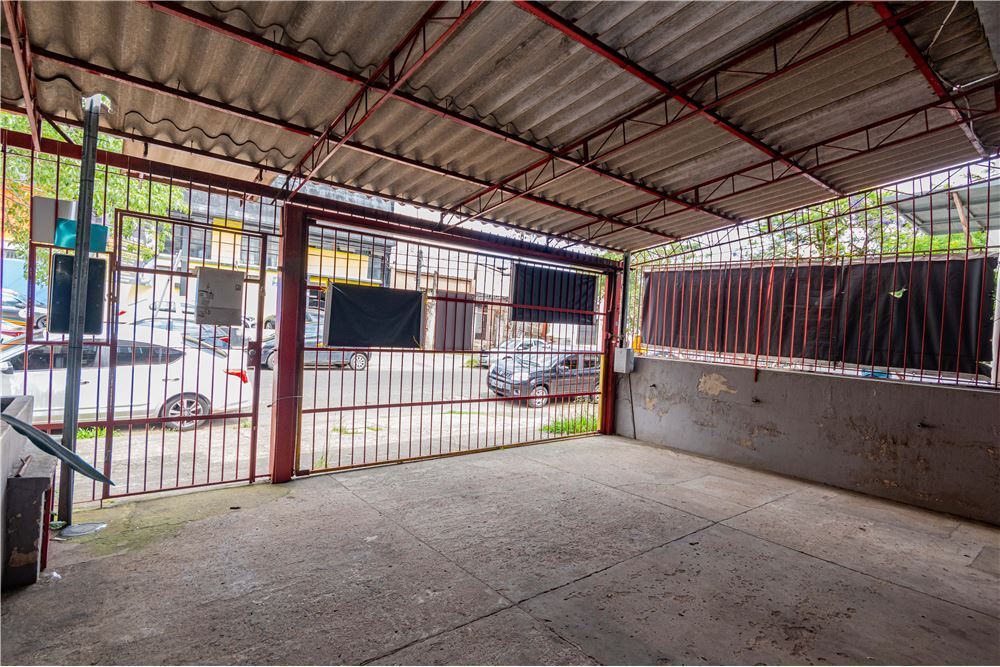 Comercial de 350m² no bairro Santa Maria Goretti, em Porto Alegre | Eu Corretor