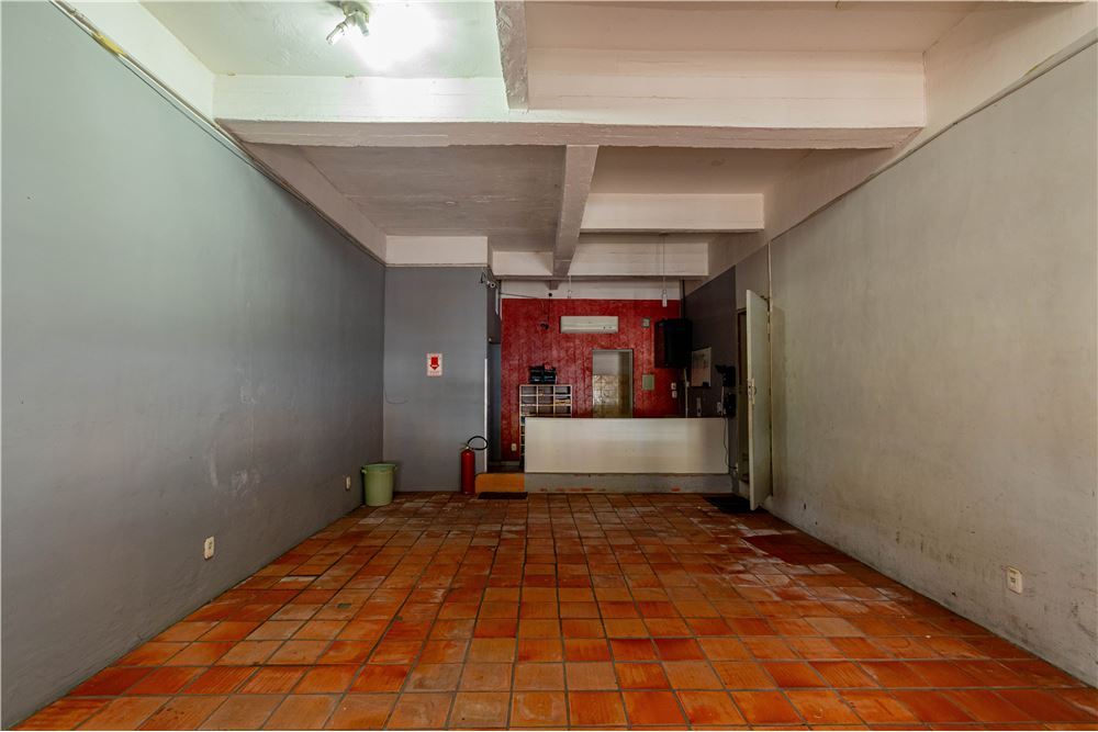 Comercial de 350m² no bairro Santa Maria Goretti, em Porto Alegre | Eu Corretor