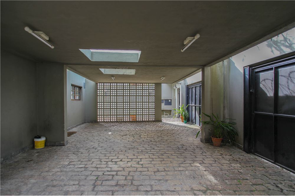 VMDJ 143 601261073-11 - REMAX Terra Exclusividades