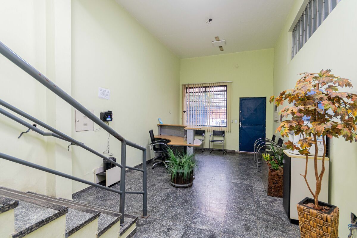 Comercial de 580m² no bairro Navegantes, em Porto Alegre | Eu Corretor