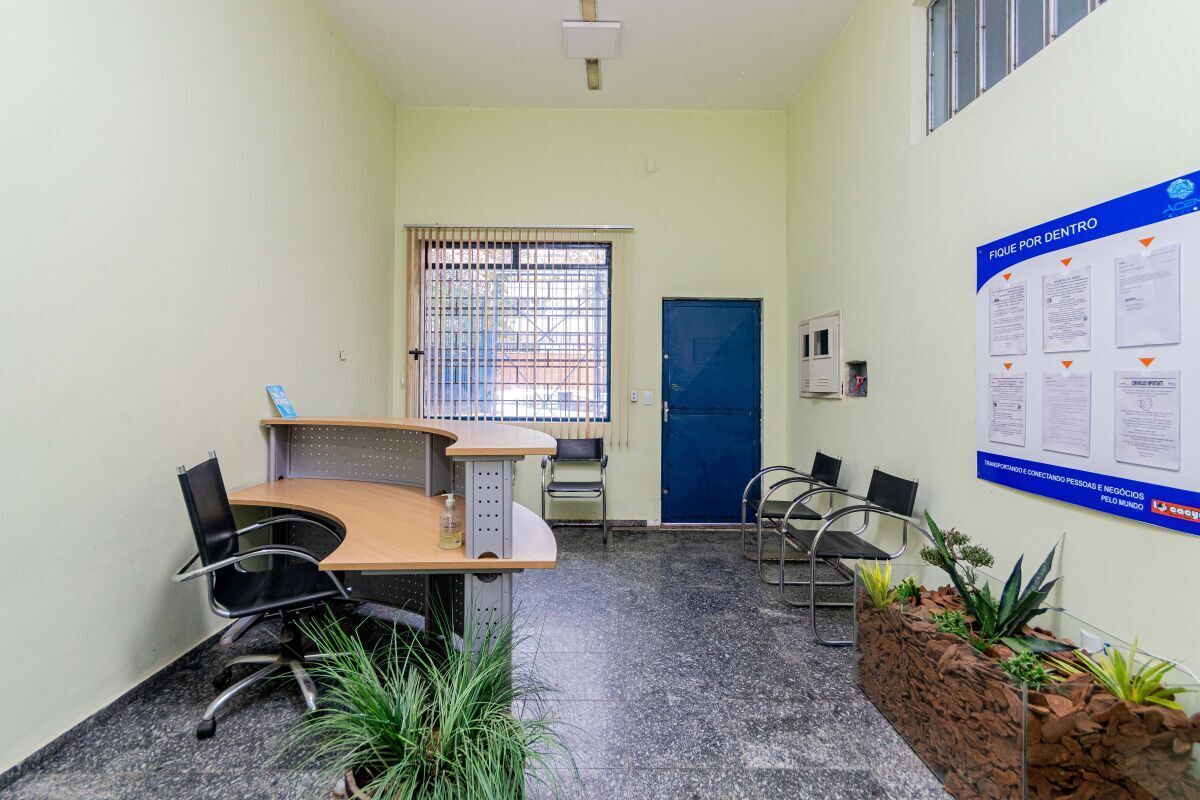 Comercial de 580m² no bairro Navegantes, em Porto Alegre | Eu Corretor