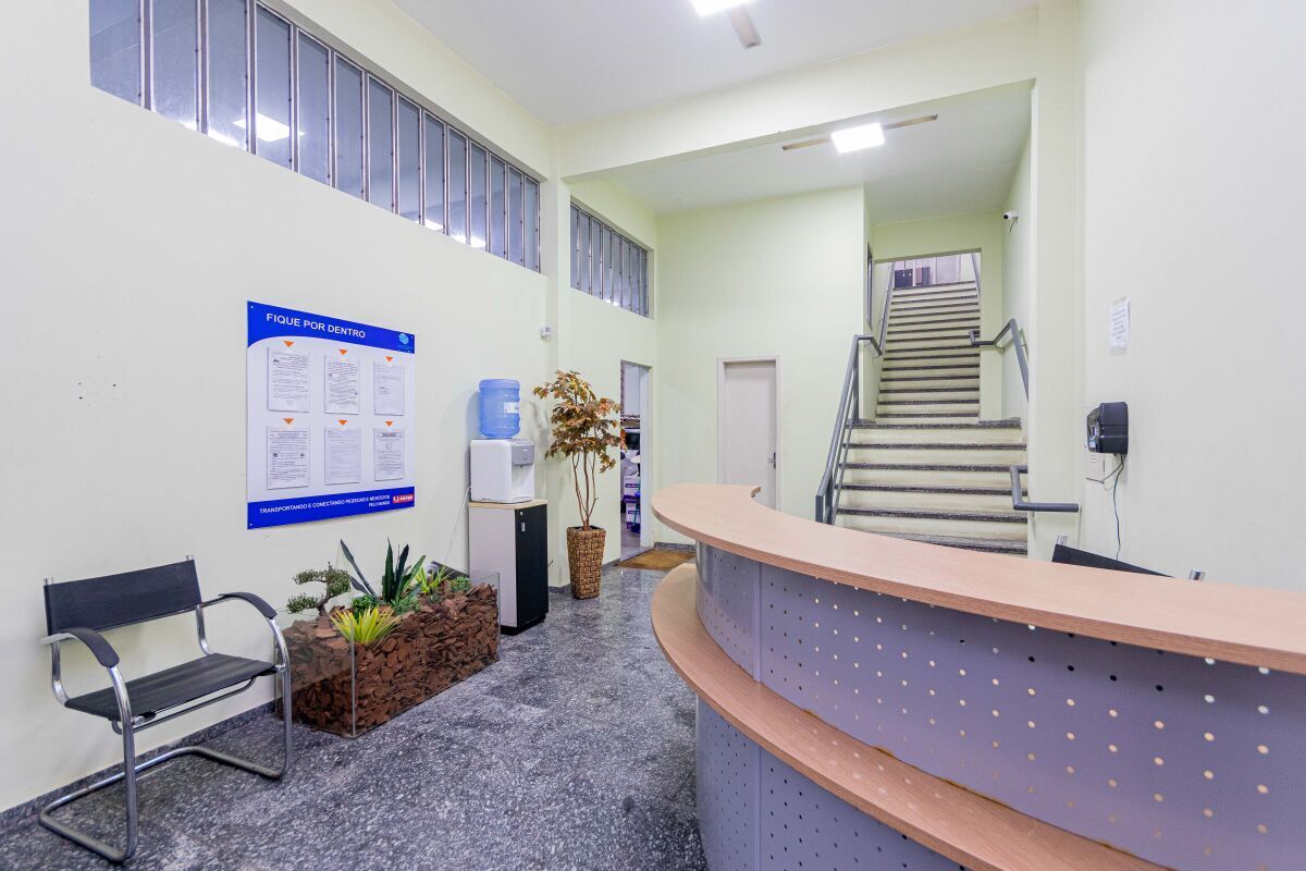 Comercial de 580m² no bairro Navegantes, em Porto Alegre | Eu Corretor