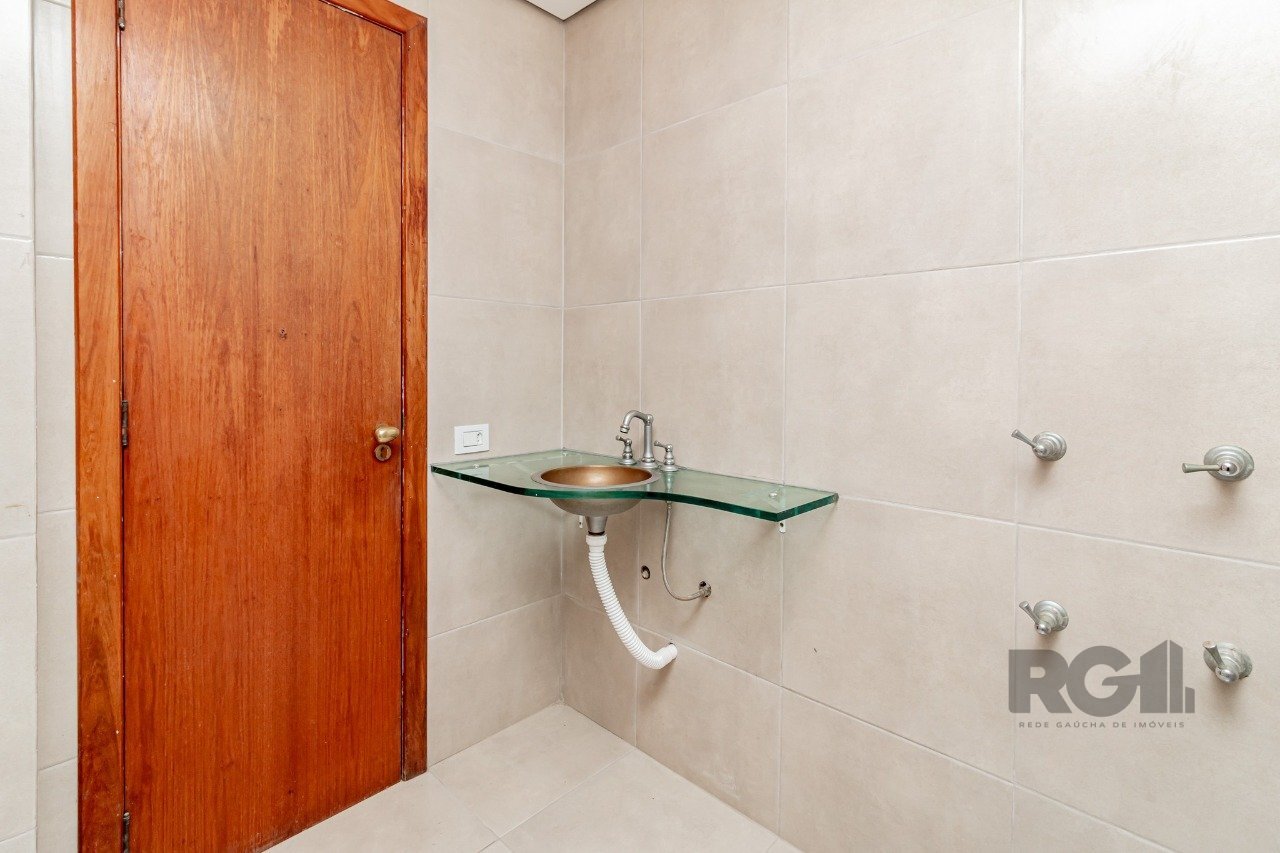 Residencial Multifamiliar de 3 quartos, 118m² no bairro Menino Deus, em Porto Alegre | Eu Corretor