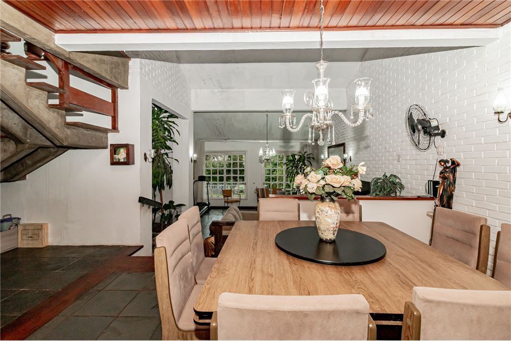 Residencial Multifamiliar de 6 quartos, 390m² no bairro Boa Vista, em Porto Alegre | Eu Corretor