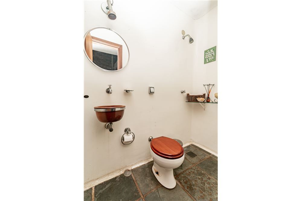 Residencial Multifamiliar de 6 quartos, 390m² no bairro Boa Vista, em Porto Alegre | Eu Corretor