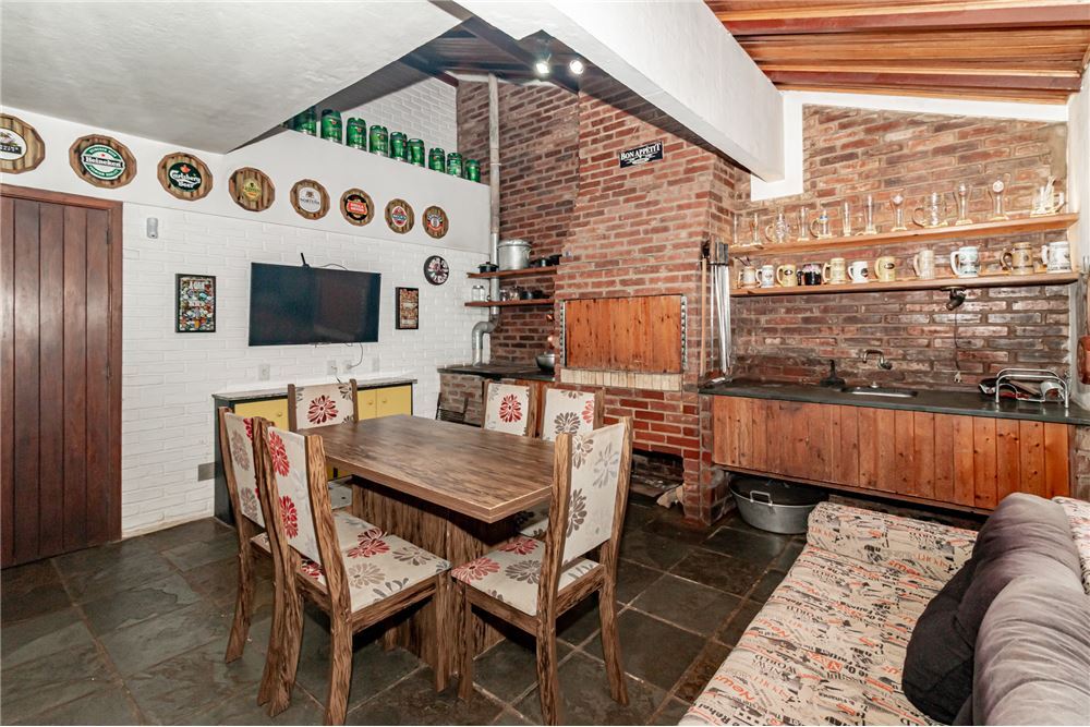 Residencial Multifamiliar de 6 quartos, 390m² no bairro Boa Vista, em Porto Alegre | Eu Corretor