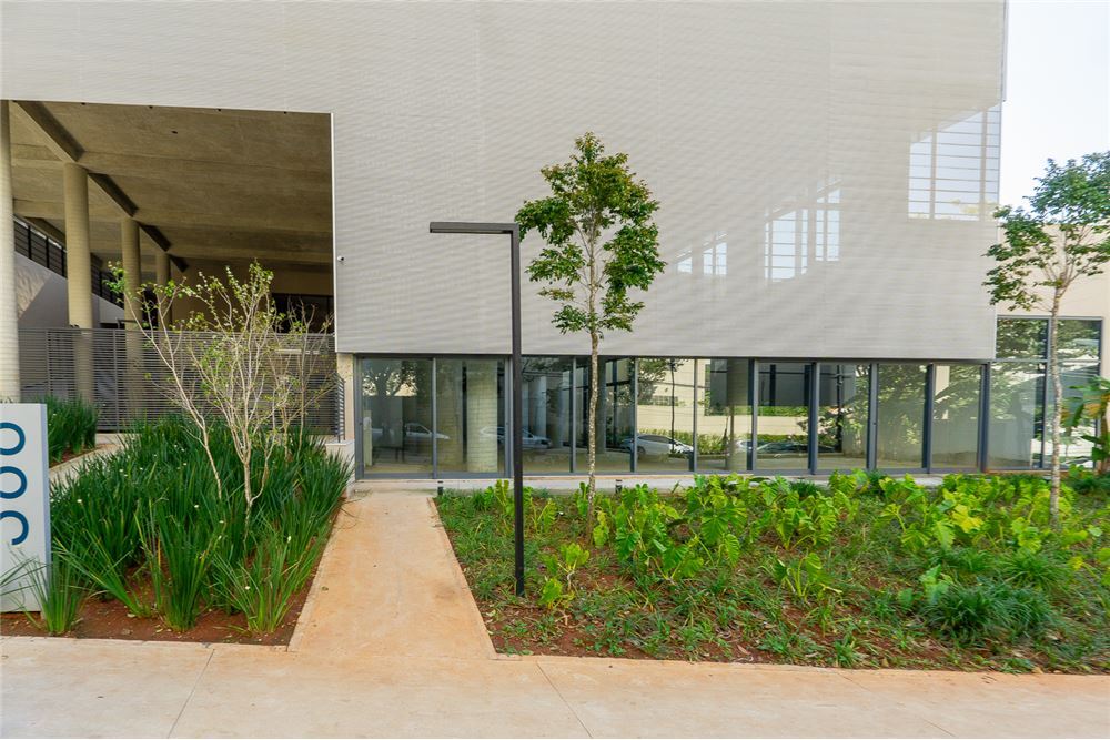 ADLMP 366 Loja 601131004-96 - REMAX Ares Exclusividades