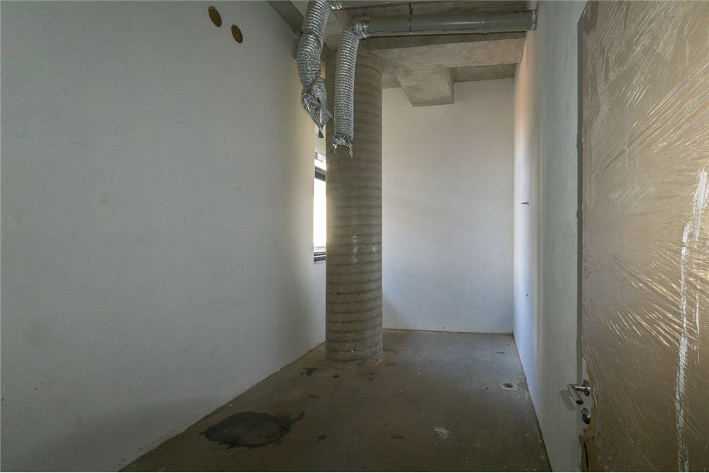 ADLMP 366 Loja 601131004-96 - REMAX Ares Exclusividades