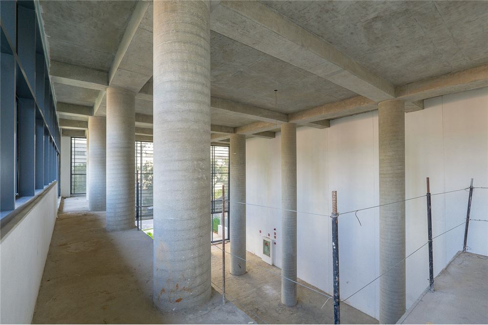 ADLMP 366 Loja 601131004-96 - REMAX Ares Exclusividades