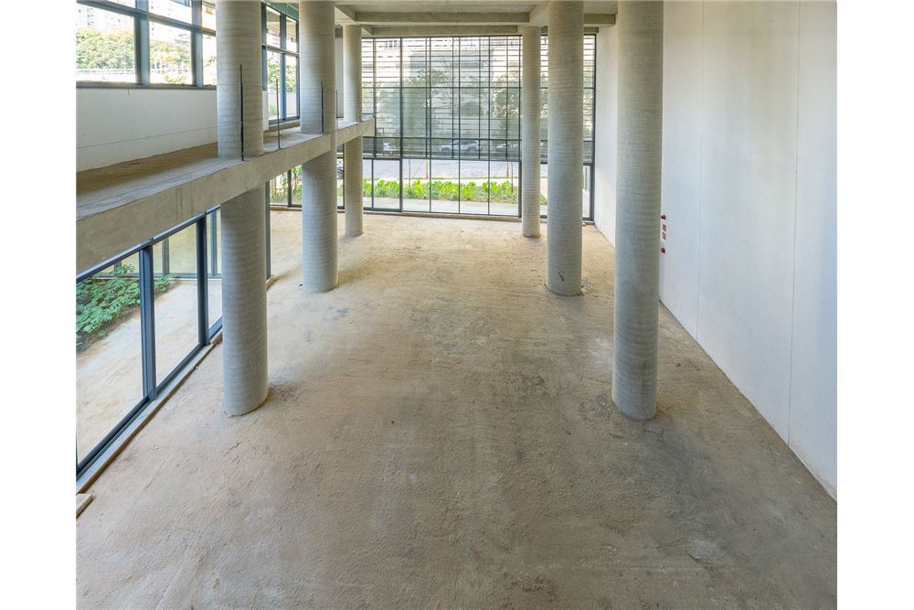 ADLMP 366 Loja 601131004-96 - REMAX Ares Exclusividades