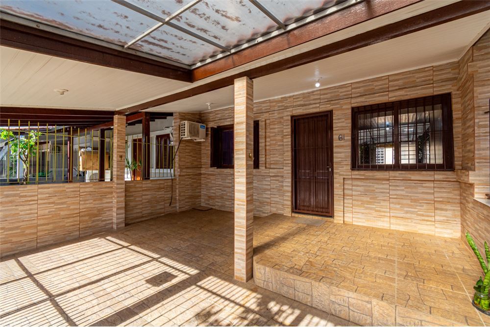 SJM 61 Casa 610241001-84 - REMAX 520 Exclusividades