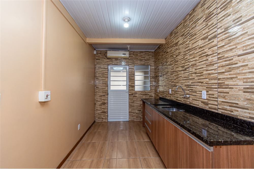 SJM 61 Casa 610241001-84 - REMAX 520 Exclusividades