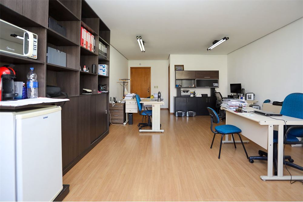 Comercial de 43m² no bairro Floresta, em Porto Alegre | Eu Corretor