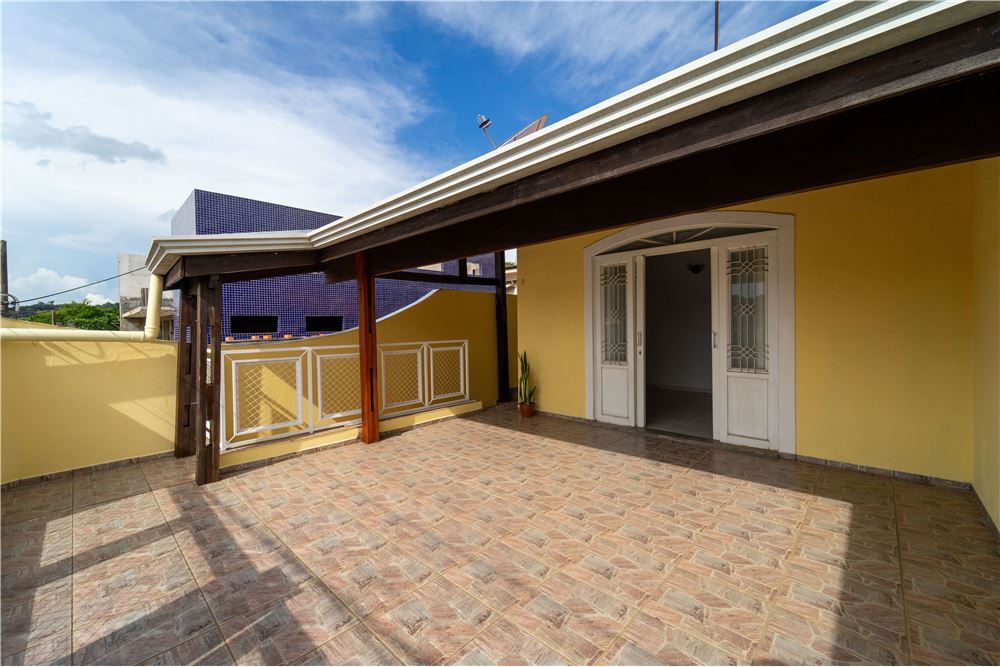 PSLFA 292 Casa 690591001-16 - REMAX Máxima Exclusividades