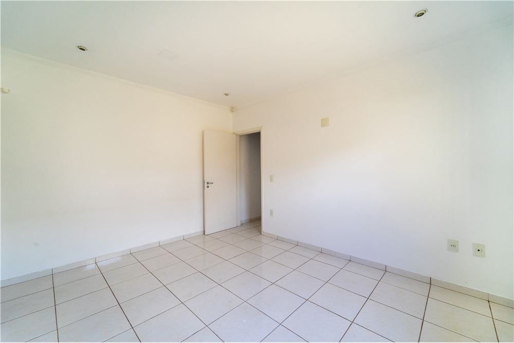 PSLFA 292 Casa 690591001-16 - REMAX Máxima Exclusividades