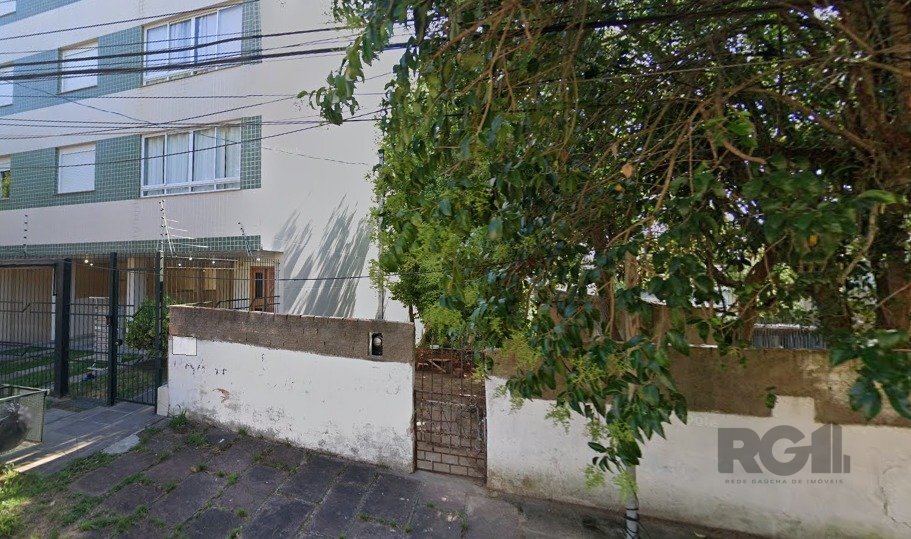 Residencial Multifamiliar de 304m² no bairro Vila Ipiranga, em Porto Alegre | Eu Corretor
