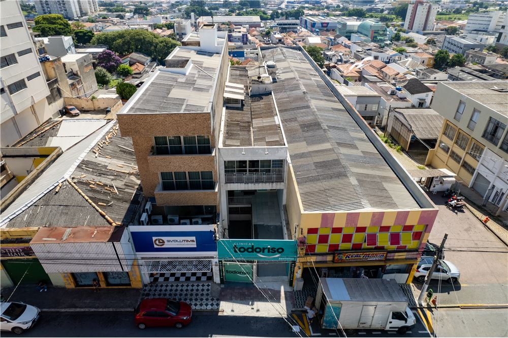 CVJJR 1026 Prédio 690591010-28 - REMAX Máxima Exclusividades