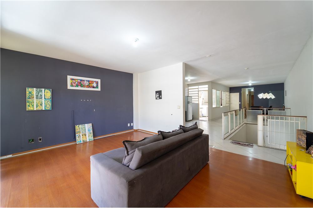 CVJJR 1026 Prédio 690591010-28 - REMAX Máxima Exclusividades