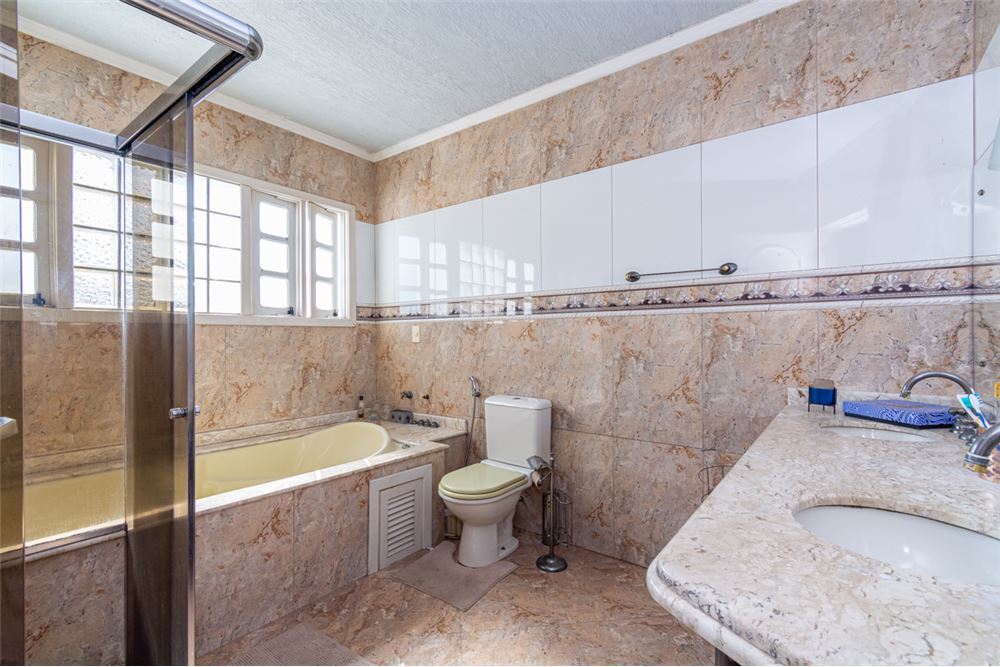 Residencial Multifamiliar de 4 quartos, 294m² no bairro Moinhos de Vento, em Canoas | Eu Corretor