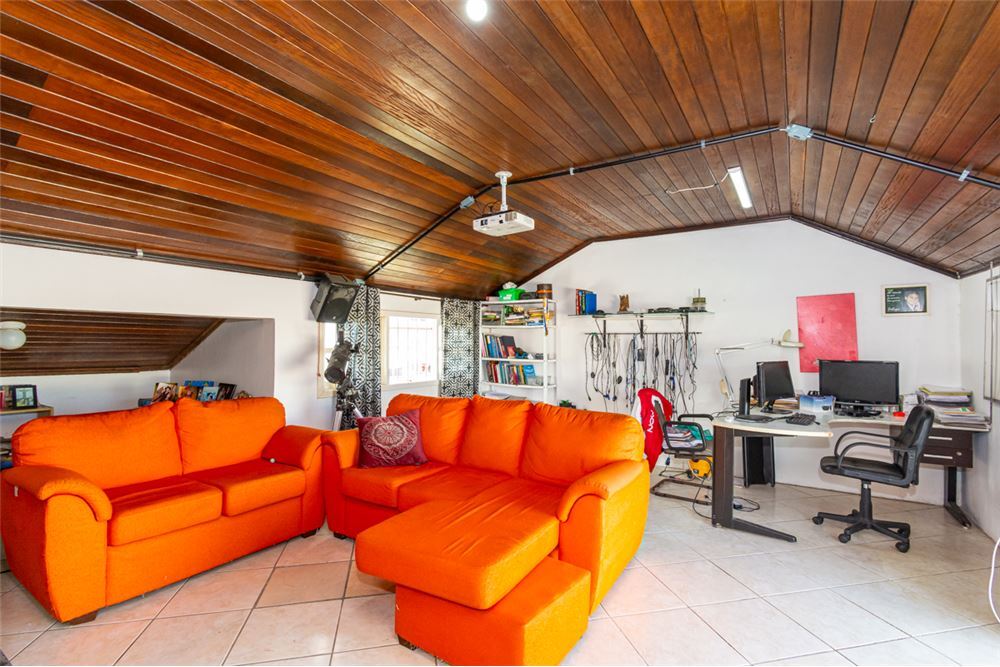 MDVDB 184 Casa 610241026-8 - REMAX 520 Exclusividades