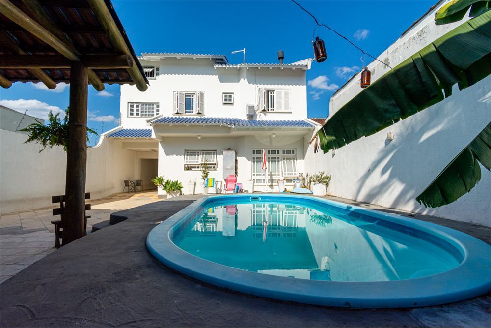 MDVDB 184 Casa 610241026-8 - REMAX 520 Exclusividades