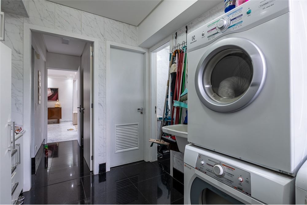 VNCMJC 82 Apto 601971015-449 - REMAX Empire Exclusividades