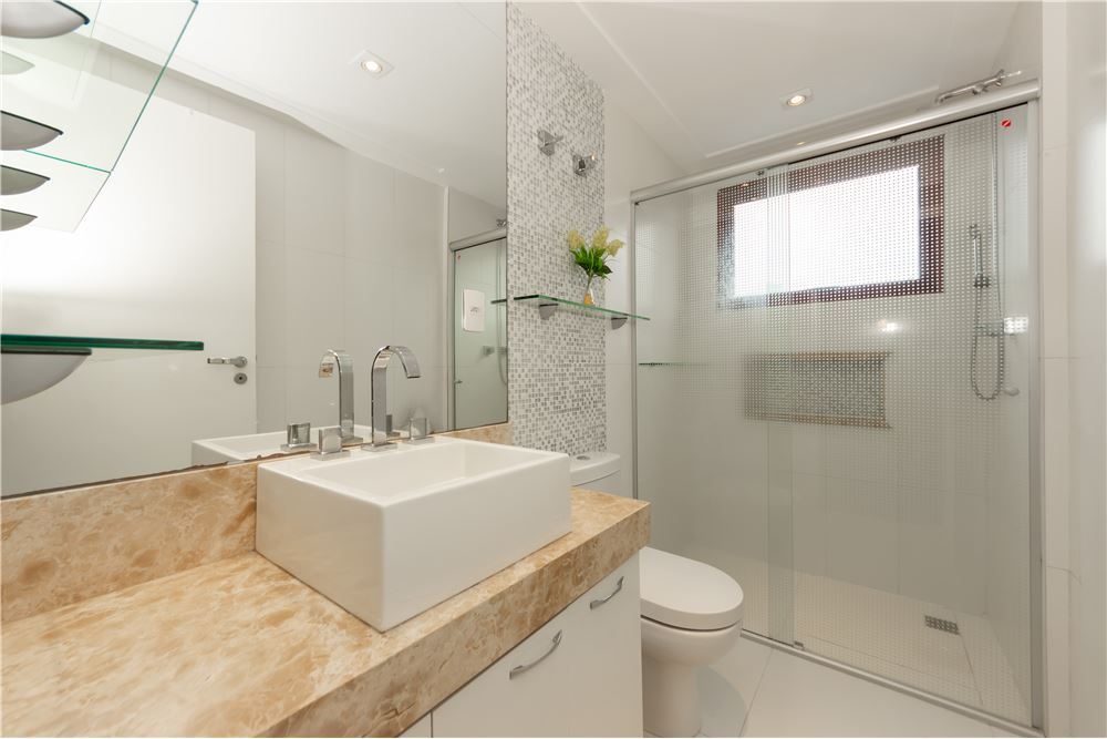 VFB 298 Apto 601811001-43 - REMAX HomeVision Exclusividades