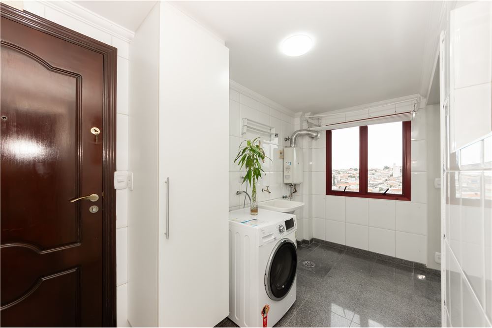 VFB 298 Apto 601811001-43 - REMAX HomeVision Exclusividades