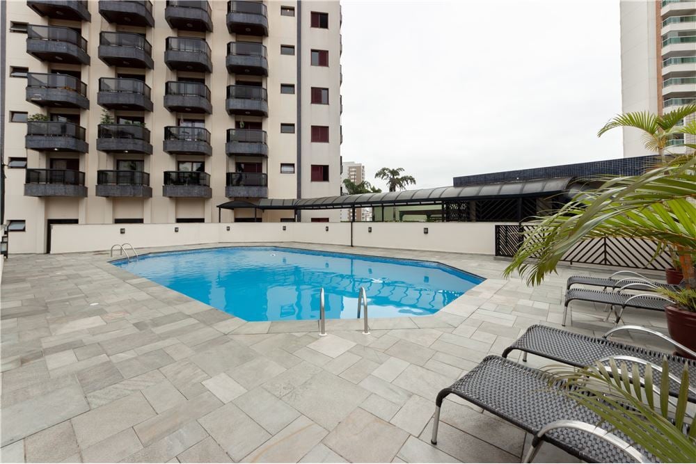 VFB 298 Apto 601811001-43 - REMAX HomeVision Exclusividades