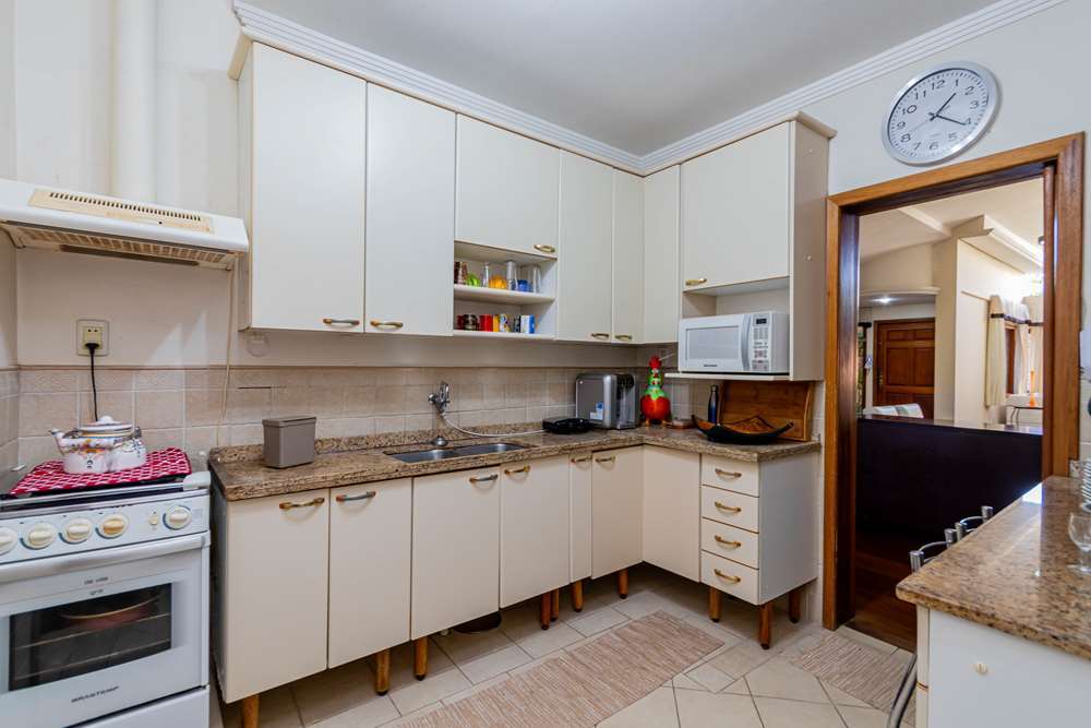 Residencial Multifamiliar de 6 quartos, 374m² no bairro Tristeza, em Porto Alegre | Eu Corretor