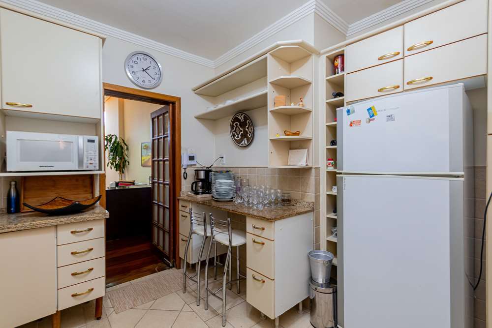 Residencial Multifamiliar de 6 quartos, 374m² no bairro Tristeza, em Porto Alegre | Eu Corretor