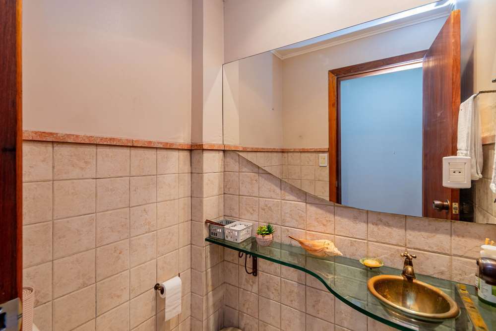 Residencial Multifamiliar de 6 quartos, 374m² no bairro Tristeza, em Porto Alegre | Eu Corretor