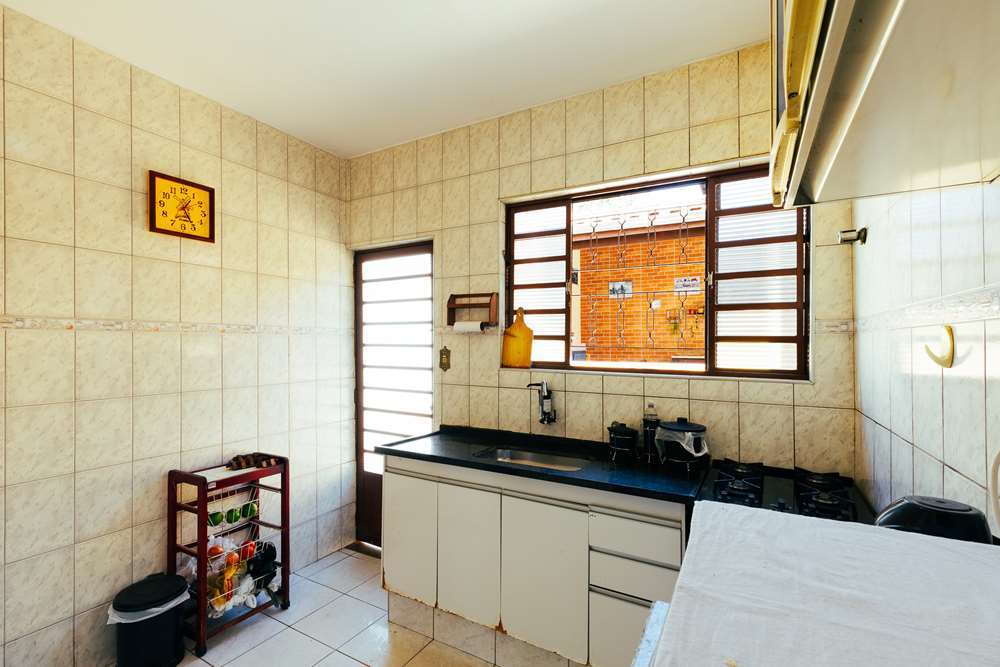 ENGR 1310 690591033-73 - REMAX Máxima Exclusividades