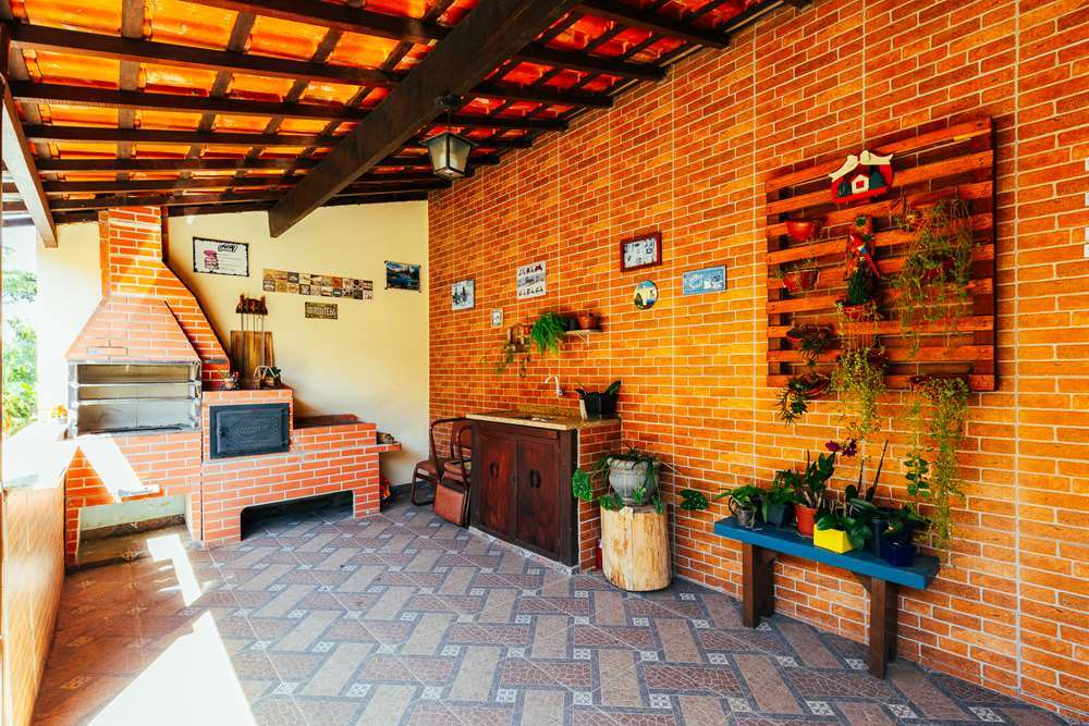 ENGR 1310 690591033-73 - REMAX Máxima Exclusividades