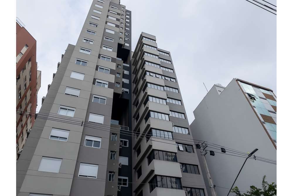 HCB 652 Sala 601081011-28 - REMAX Lepex Exclusividades