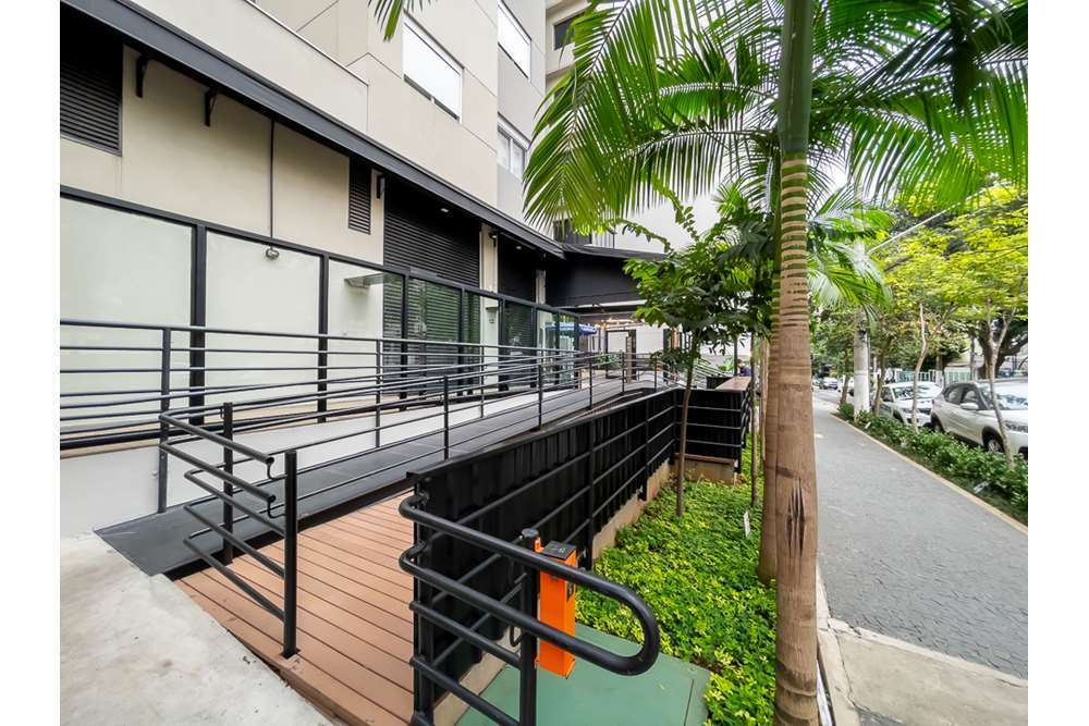 HCB 652 Sala 601081011-28 - REMAX Lepex Exclusividades