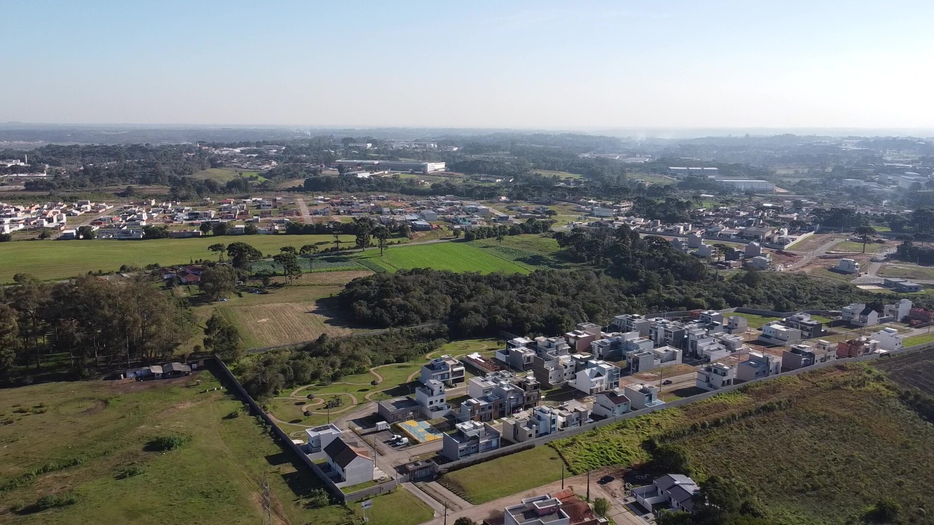 Residencial Multifamiliar de 128m² no bairro Costeira, em São José dos Pinhais | Eu Corretor