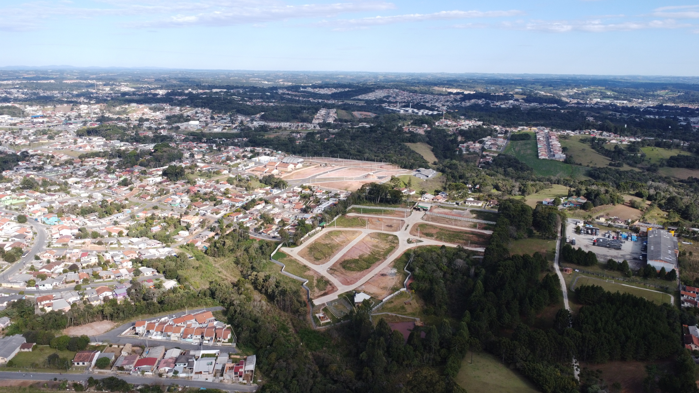 Residencial Multifamiliar de 180m² no bairro Vila Rivabem, em Campo Largo | Eu Corretor