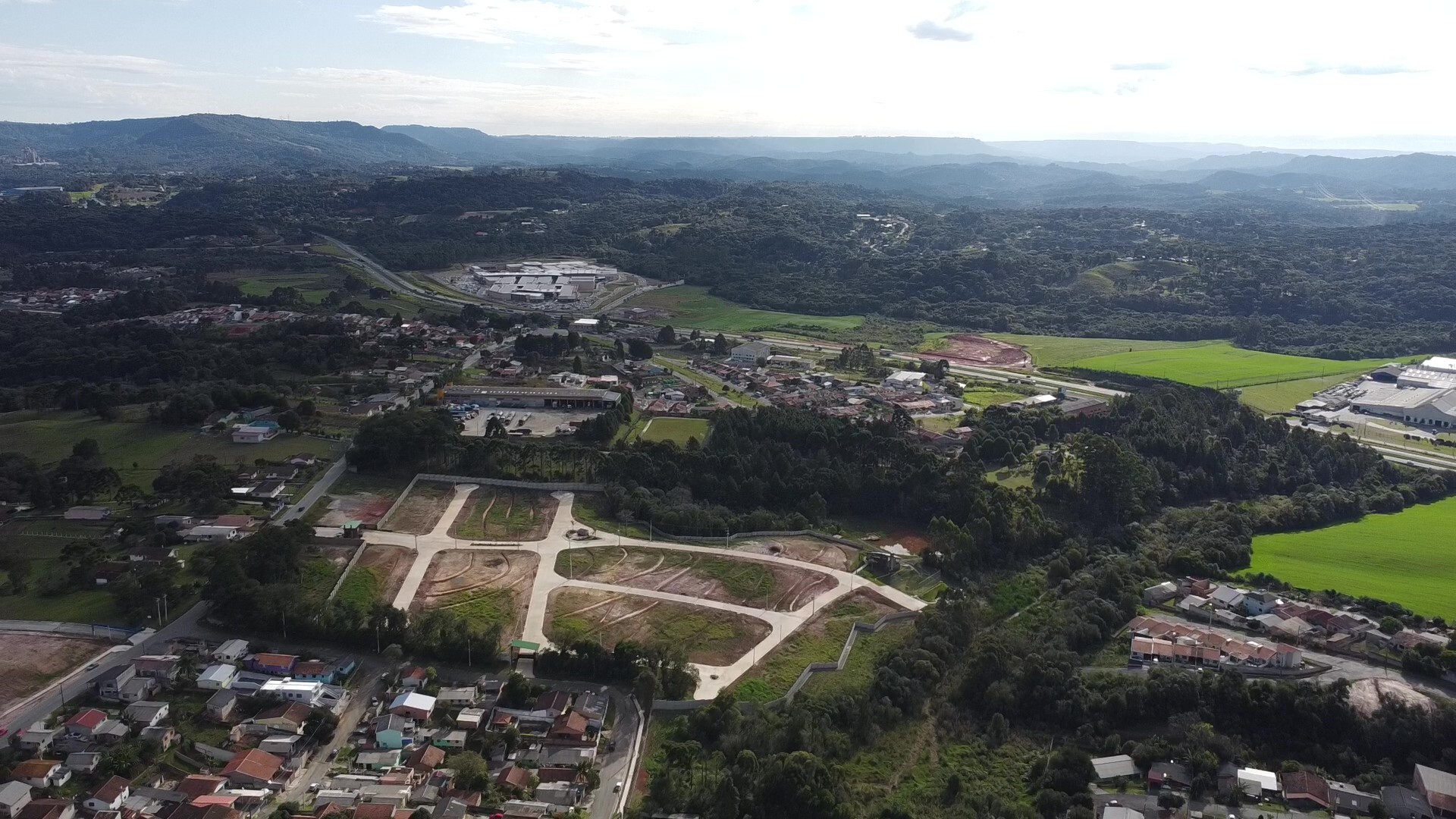 Residencial Multifamiliar de 180m² no bairro Vila Rivabem, em Campo Largo | Eu Corretor