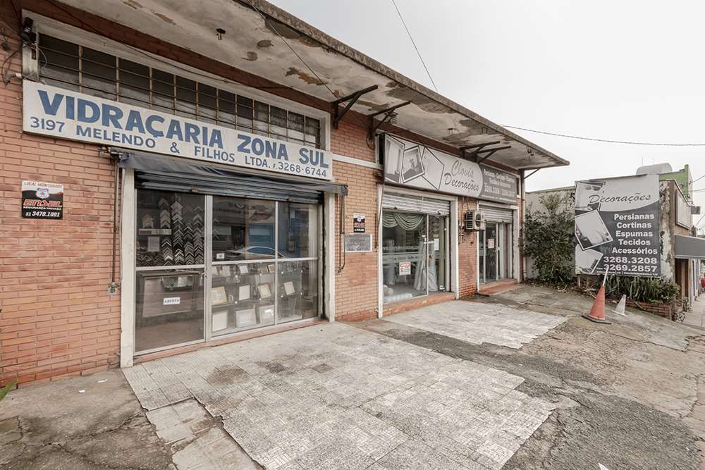 Comercial de 420m² no bairro Tristeza, em Porto Alegre | Eu Corretor