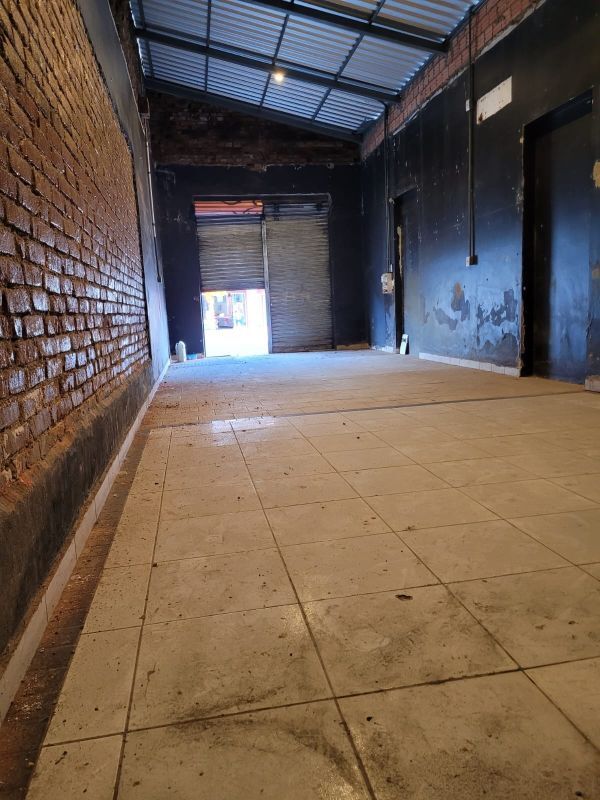 Comercial de 220m² no bairro Azenha, em Porto Alegre | Eu Corretor