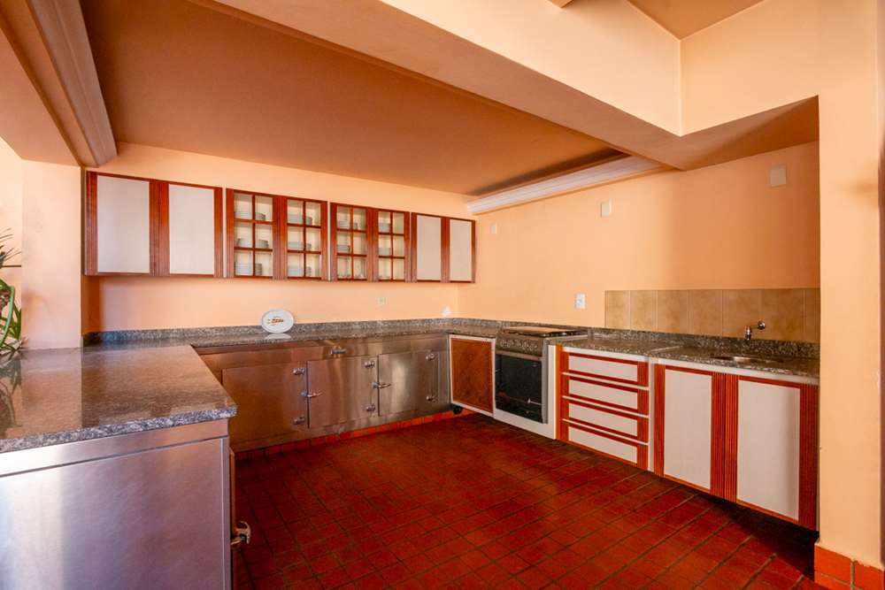 SPP 688 Apto 601081044-30 - REMAX Lepex Exclusividades