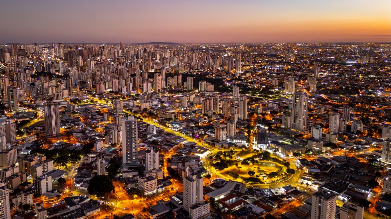 Residencial Multifamiliar de 2 quartos, 69m² no bairro Setor Aeroporto, em Goiânia | Eu Corretor