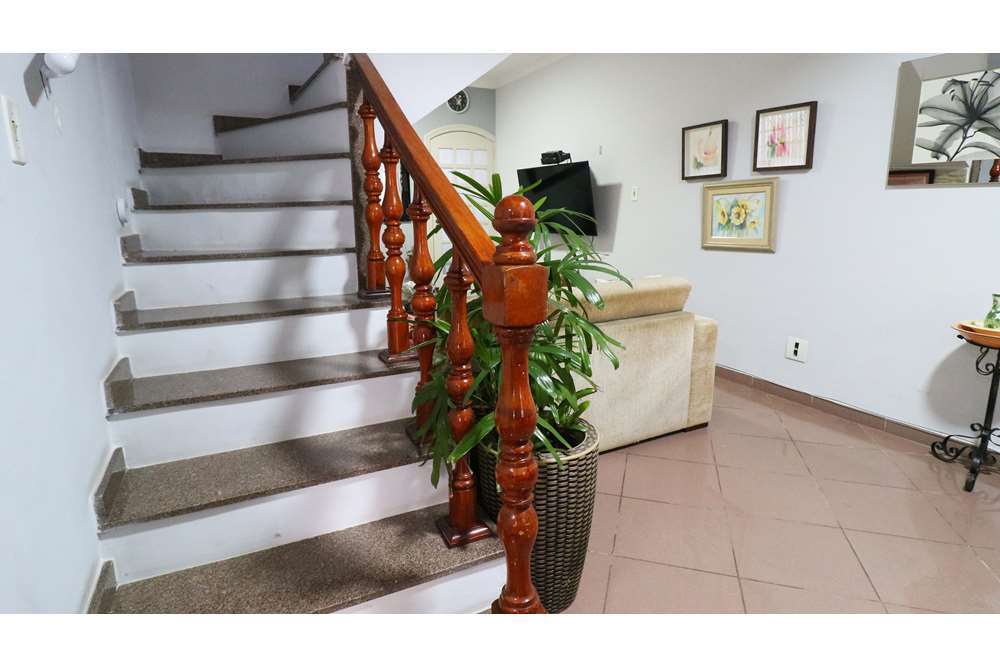 CBRDI 932 Casa 601361048-2 - REMAX Trio Exclusividades CBRDI 932 Casa 601361048-2 - REMAX Trio Exclusividades